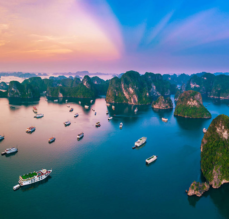where to travel in Ha Long in spring
